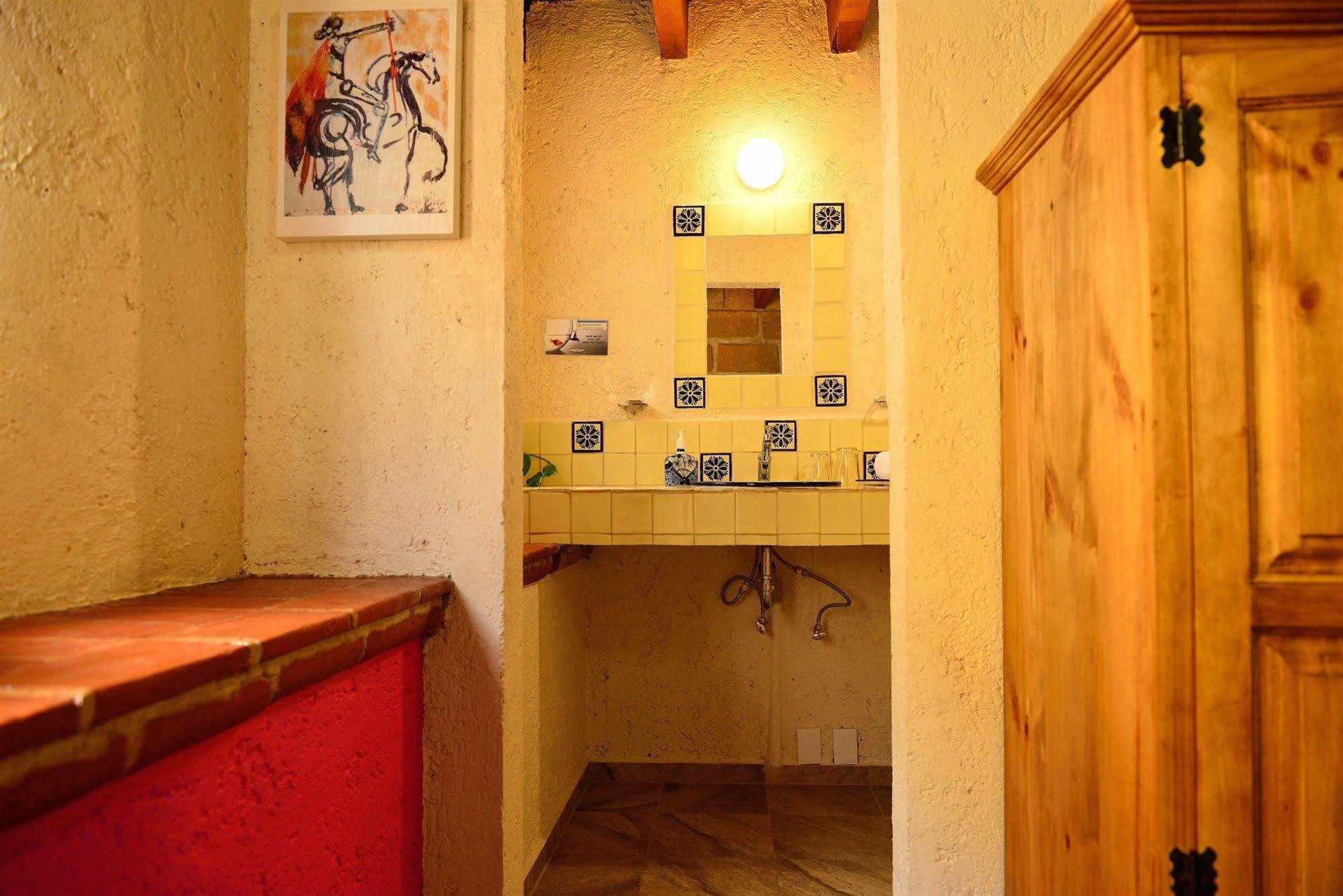 Mex Suites Casa Azul B&B Kota Meksiko Bagian luar foto