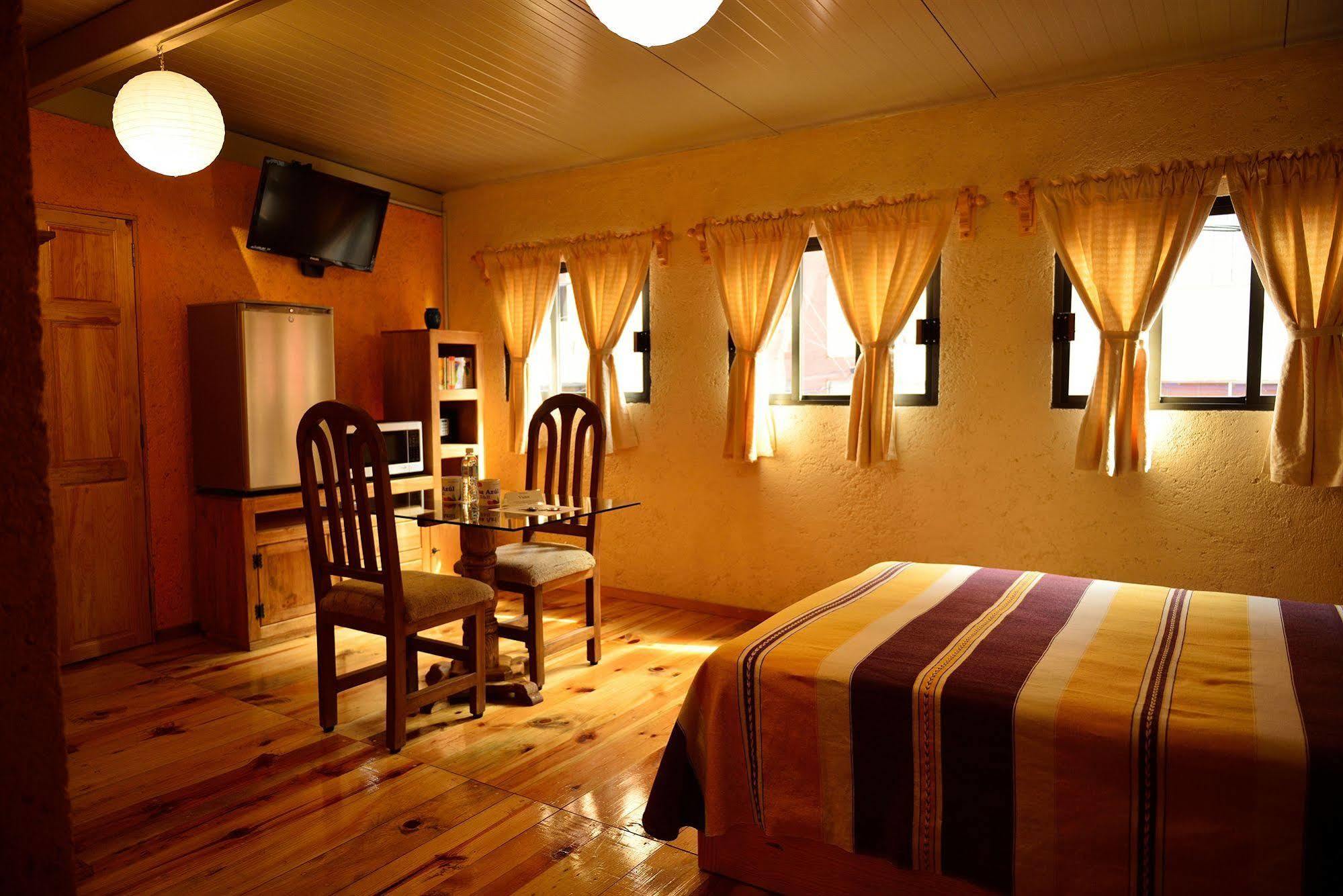 Mex Suites Casa Azul B&B Kota Meksiko Bagian luar foto