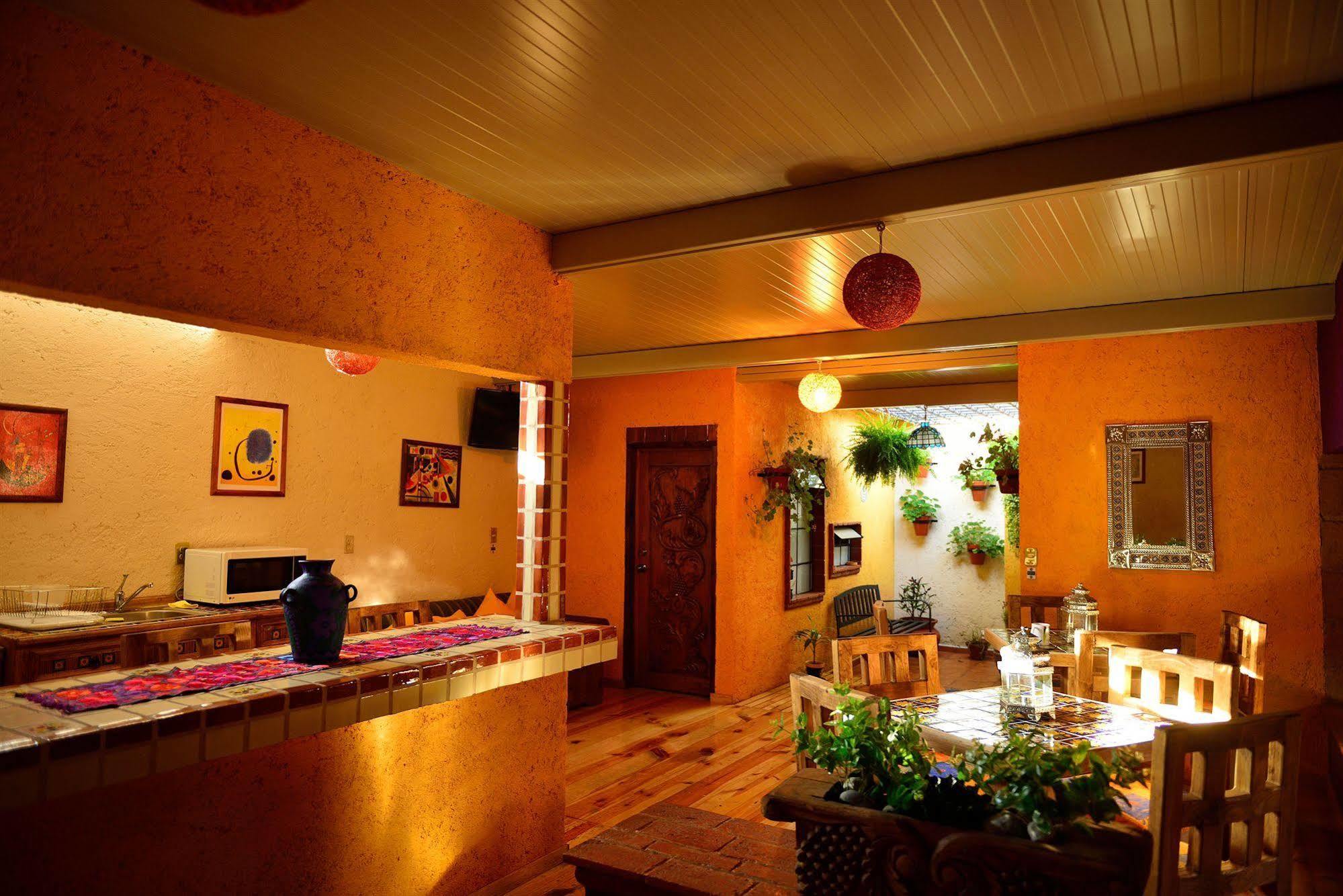 Mex Suites Casa Azul B&B Kota Meksiko Bagian luar foto